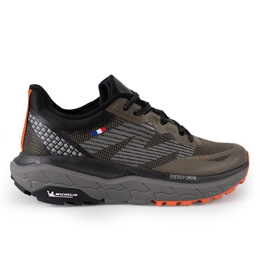 Zapatilla Trail Running Hombre Color Khaki y Negro Michelin AW05