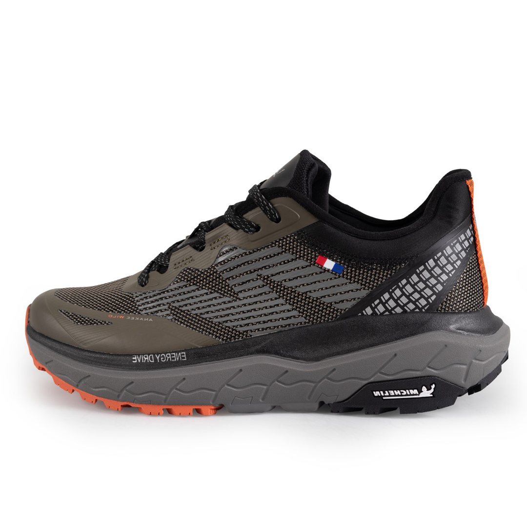 Zapatilla Trail Running Hombre Color Khaki y Negro Michelin AW05