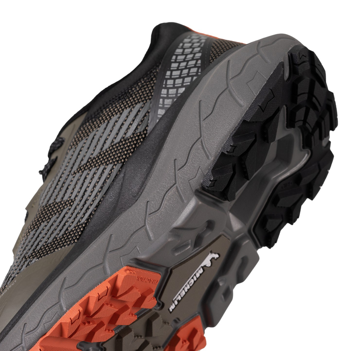 Zapatilla Trail Running Hombre Color Khaki y Negro Michelin AW05