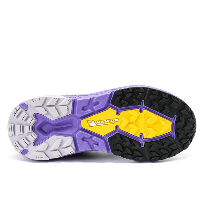Zapatilla Trail Running Mujer Color Negro y Morado Michelin AW05