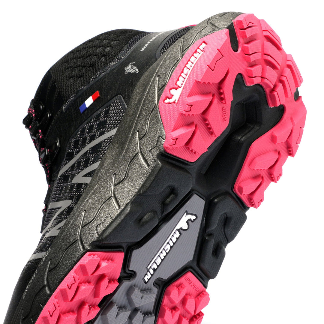 Botín Outdoor Mujer Negro y Fucsia Impermeable Michelin Aw03